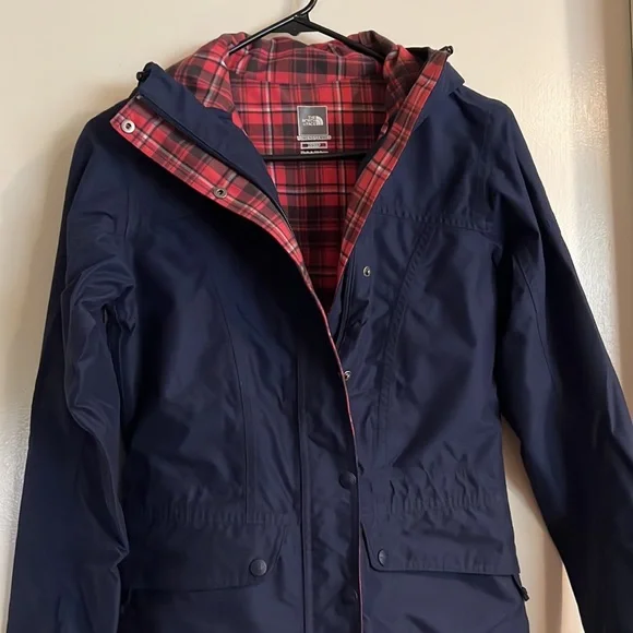Women’s NorthFace XS jacket - Picture 3 of 5